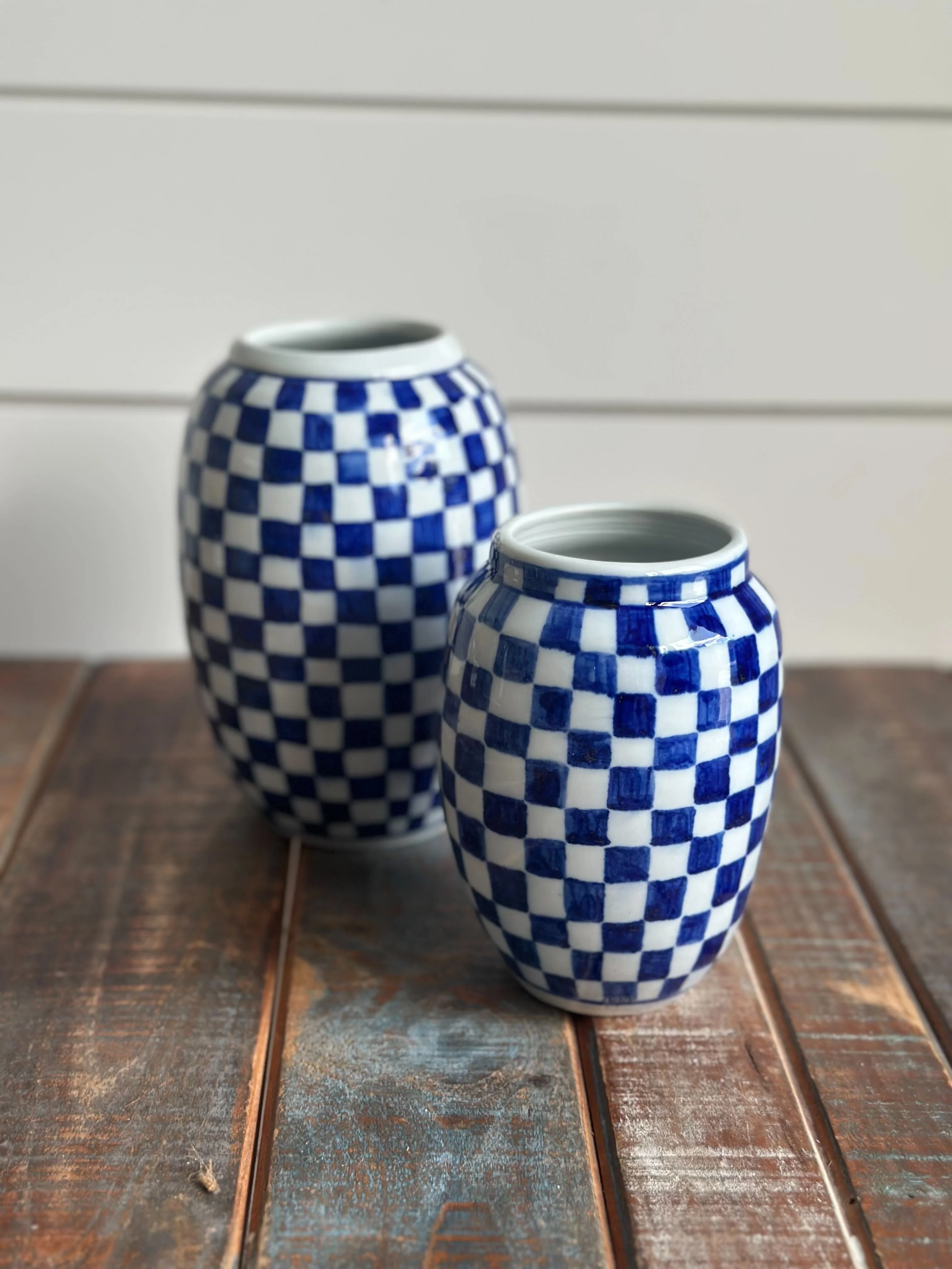 English Porcelain Check Vase - Image 5