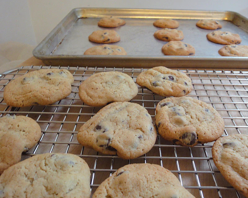 Cross Wire Cooling Rack - Image 6