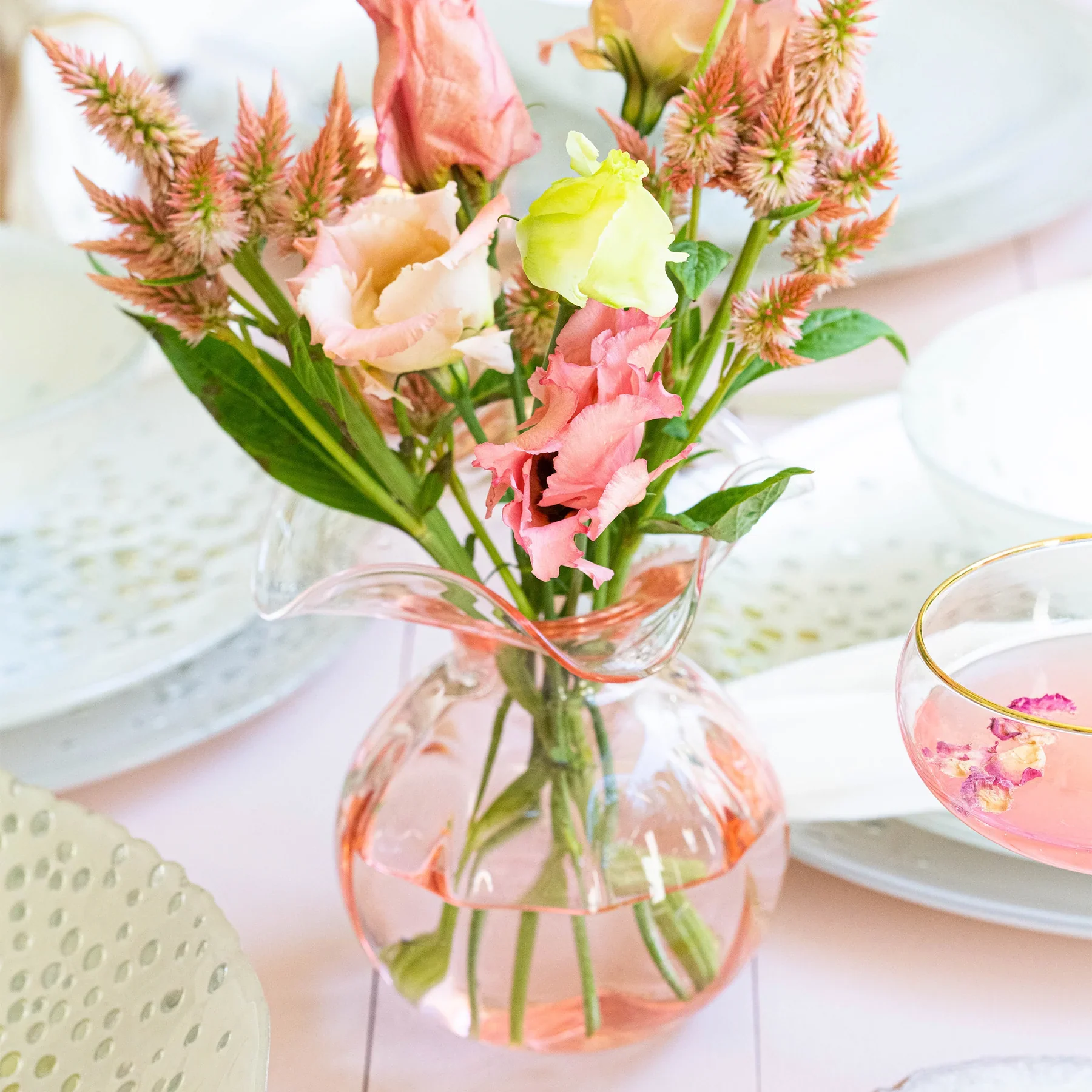 Vietri Hibiscus Glass Pink Bud Vase - Image 4
