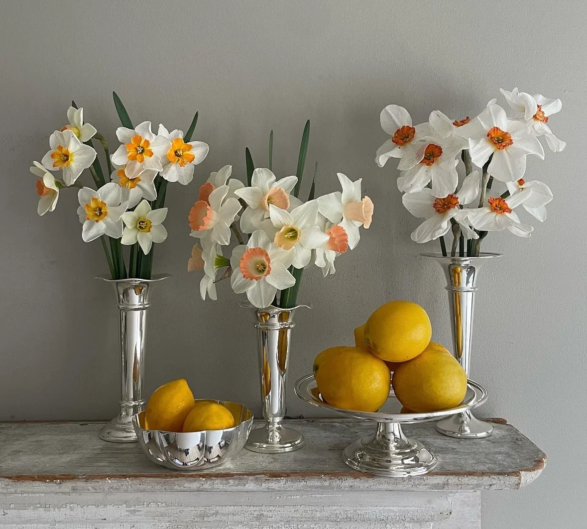 Hôtel Silver Pedestal Cake Stand - Image 20
