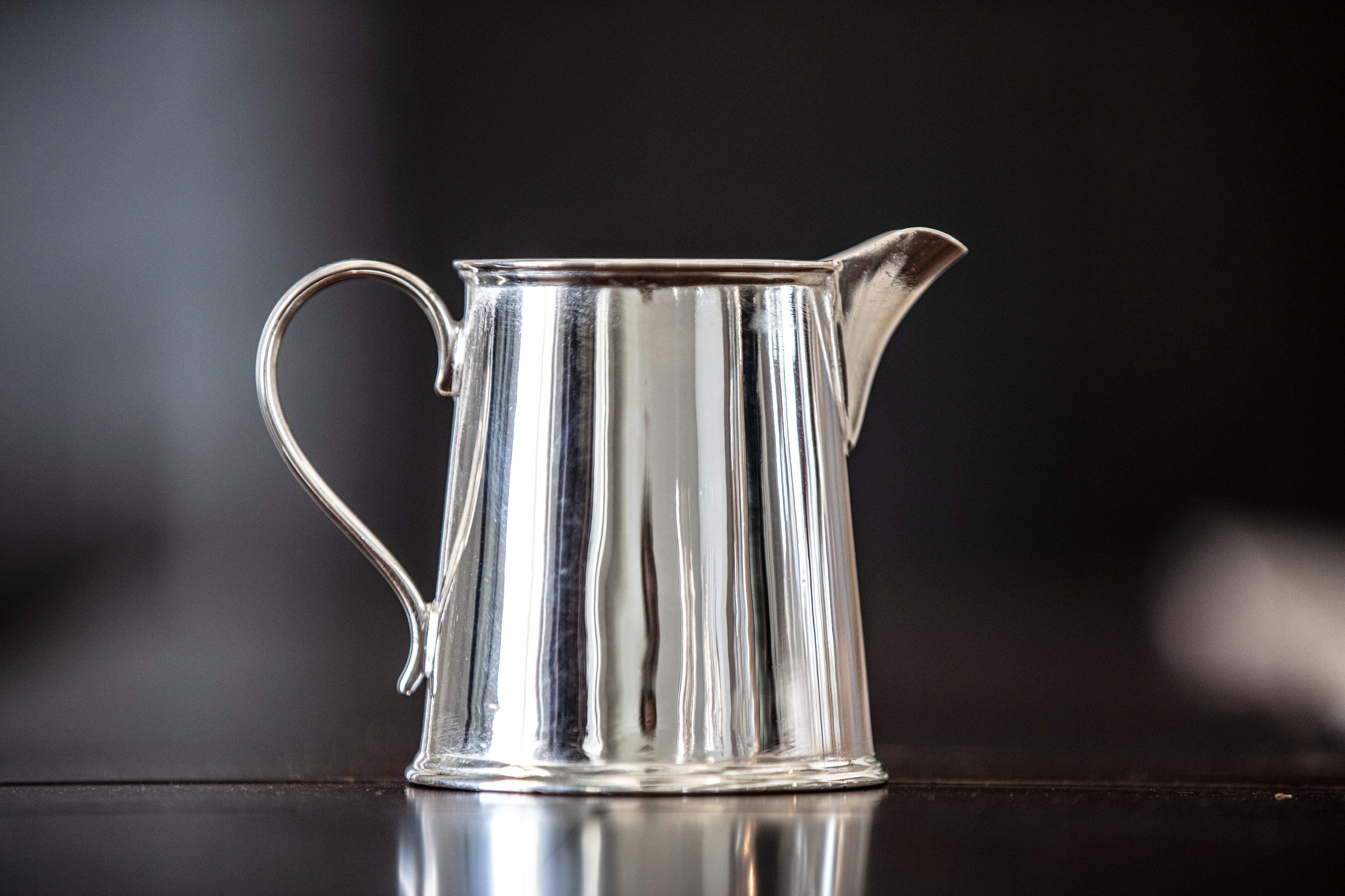 Hôtel Silver Vintage Pitcher - Image 7
