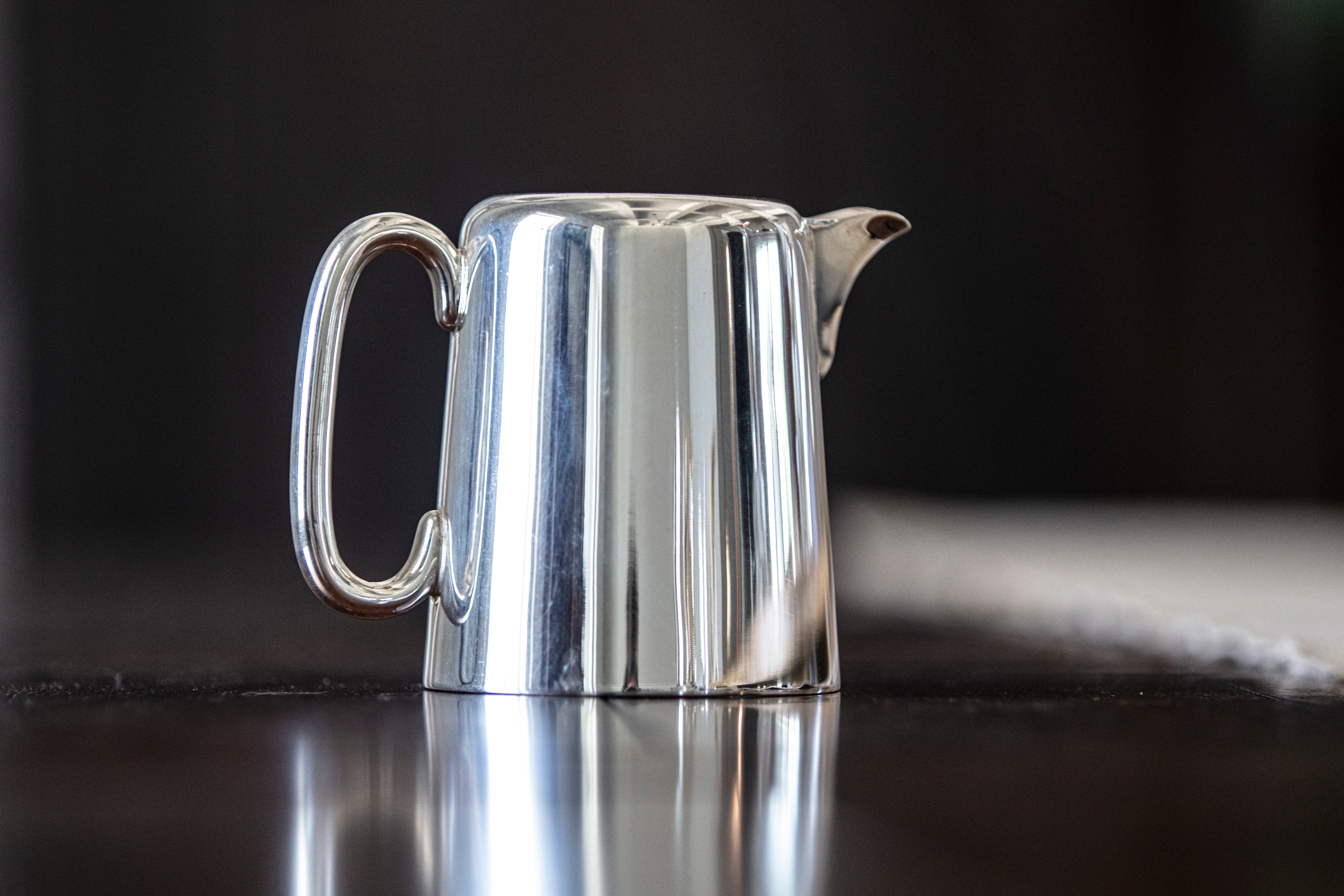 Hôtel Silver Vintage Pitcher - Image 9