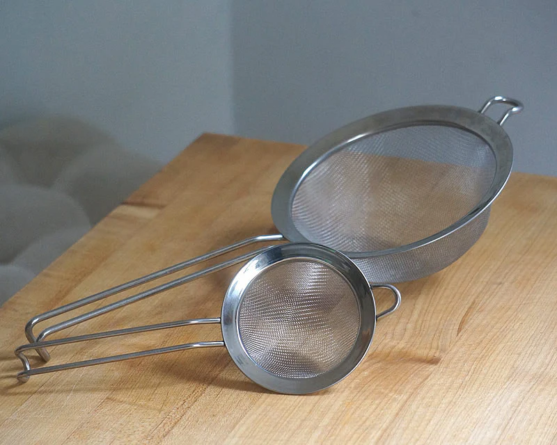 Round Double Mesh Strainer/Sifter - Image 4