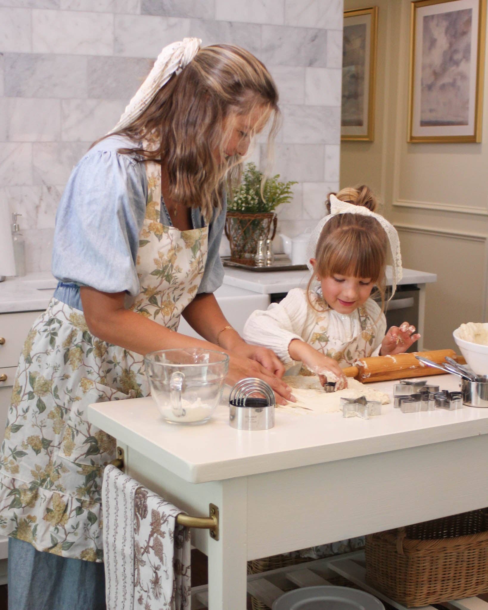 Hyacinth Linen Floral Apron Dress: Marigold - Image 4