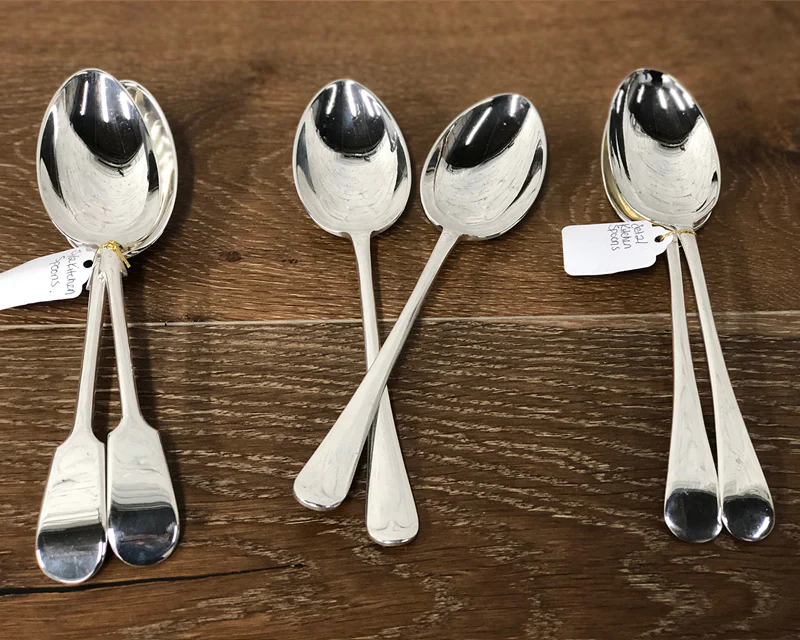 Hôtel Vintage English Kitchen Spoons (set of 2) - Image 12